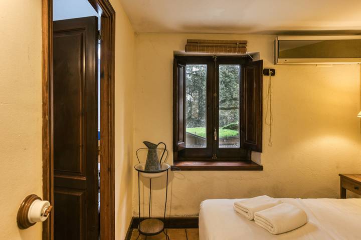 Habitación para 5 personas, con jardín y piscina para niños, Se admiten mascotas en Pla de l'Estany - 4