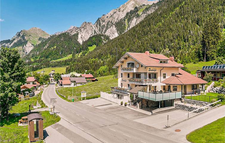 Ferienwohnung für 4 Personen, mit Terrasse in Klösterle am Arlberg