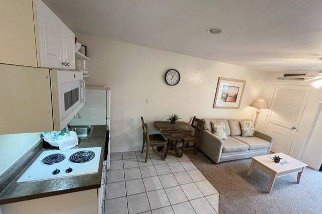 Entire studio, Players Club Resort in Coligny Beach, Beaufort County