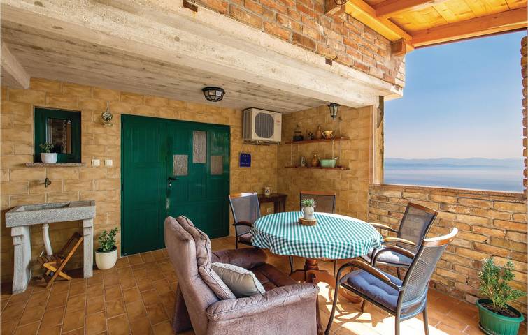 Gîte pour 4 personnes, avec terrasse à Lovran - 2