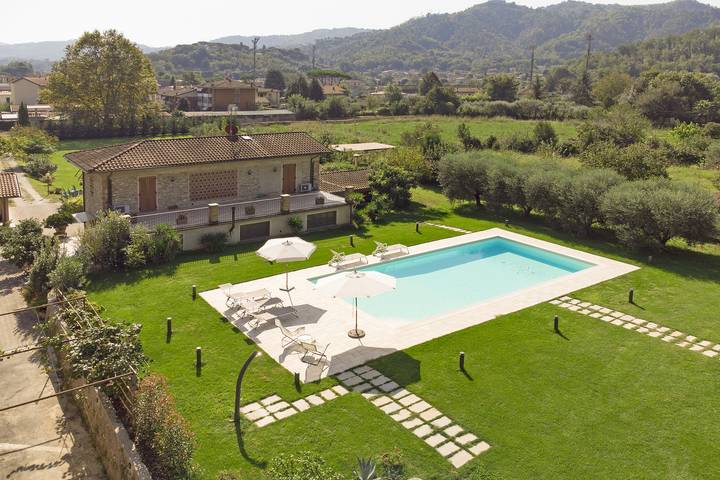 Ferienhaus für 4 Personen, mit Pool in Camaiore