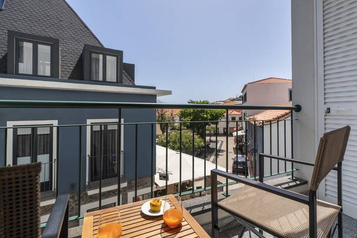 Ganze Wohnung, Im Zentrum, mit Balkon - Santa Cruz II in Santa Cruz (Madeira), Madeira