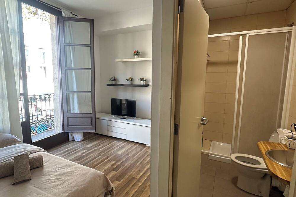 Entire apartment, La rambla guesthouse 2025 in Barcelona Centre, Barcelona