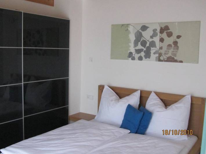 Ferienwohnung für 2 Personen, mit Balkon und Terrasse sowie Garten und Seeblick in Hagnau am Bodensee - 3