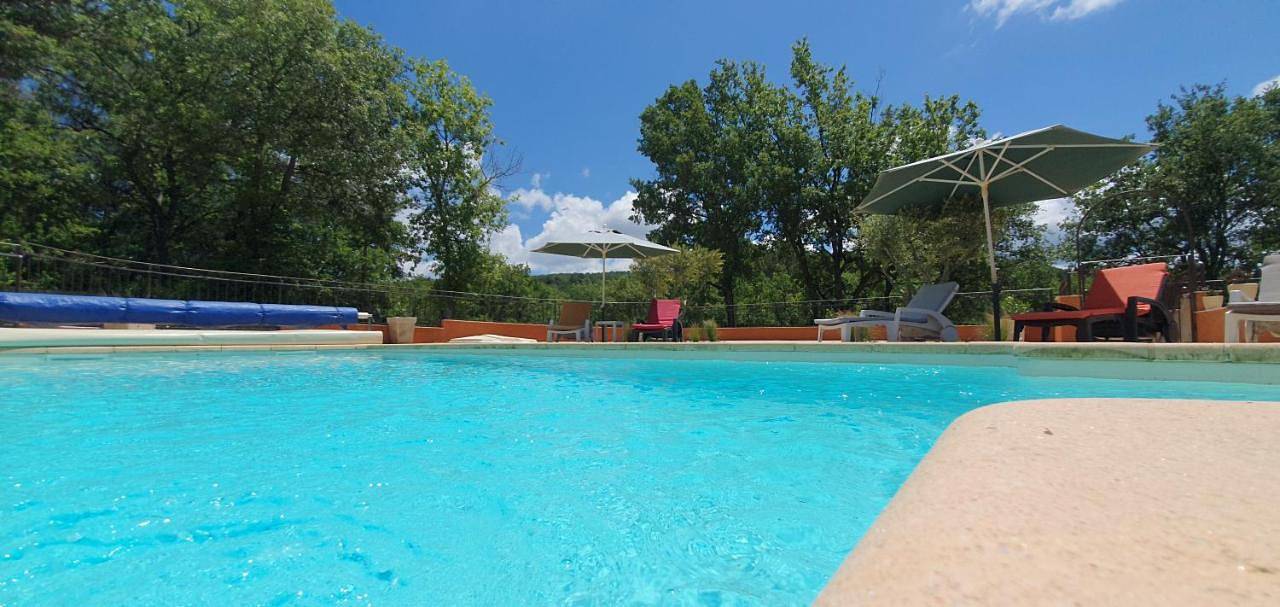Four-Bedroom House in Caseneuve, Parc naturel régional du Luberon