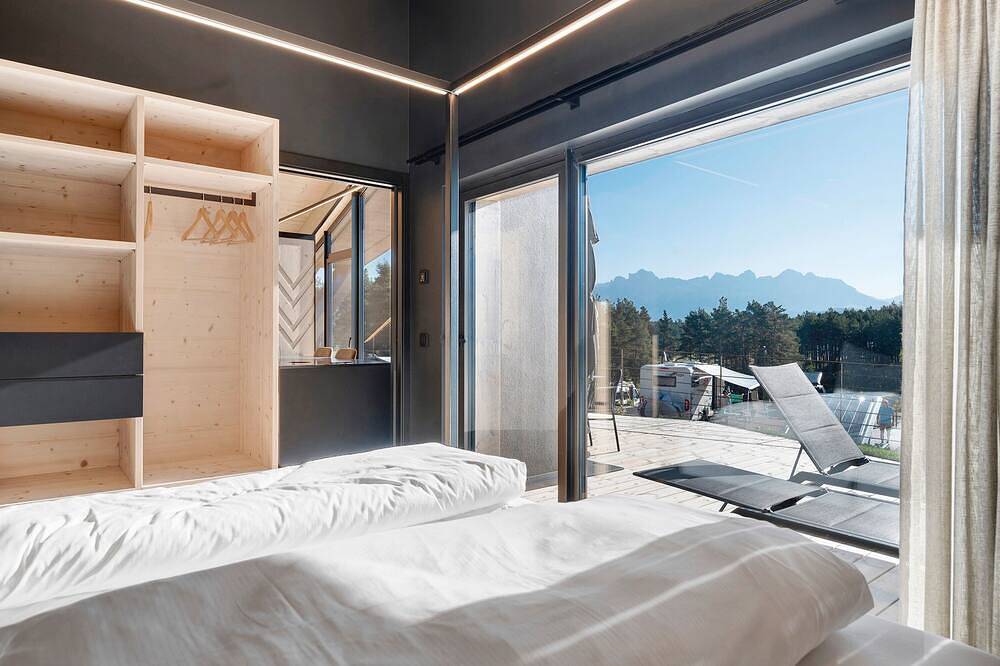 Chalet 'Einheit B' met Uitzicht op de Bergen, Privéterras en Wi-Fi in Deutschnofen, Eggental