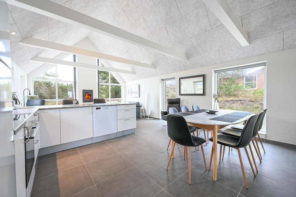 Modern holiday home with 2 bathrooms, whirlpool and sauna in Fjand, Nissum Fjord