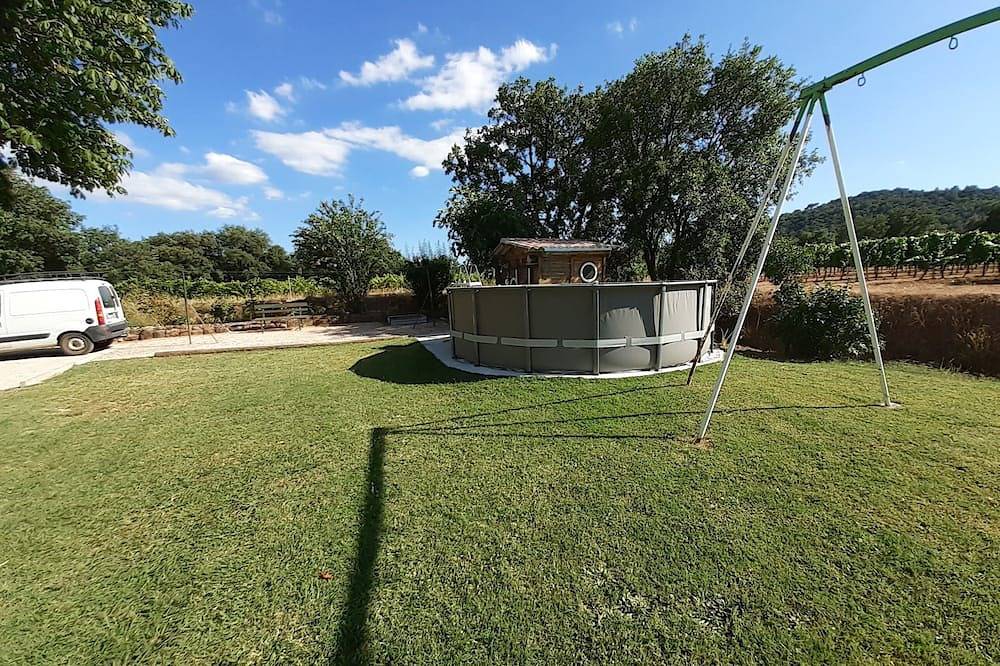 Ground floor of a country house surrounded by vineyards in Les Arcs (Var), Region de Draguignan