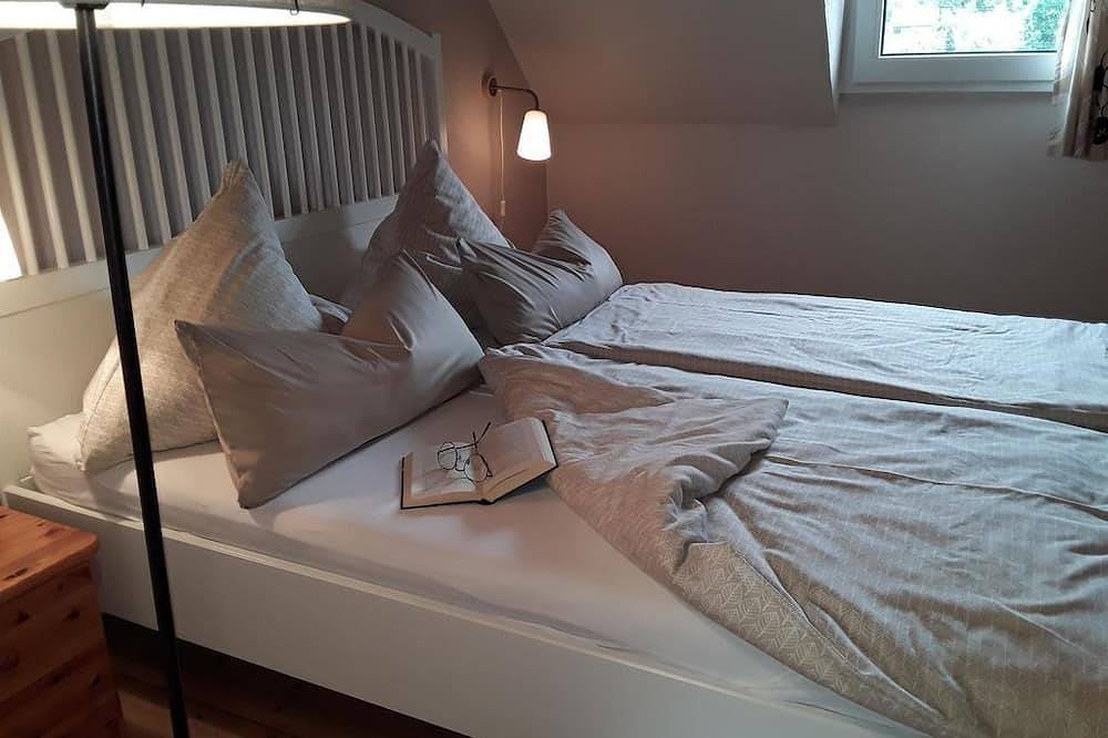 Ganze Wohnung, Burgunder- Doppelzimmer Dusche/Wc - Winzerhof Künster in Niederfell, Osteifel