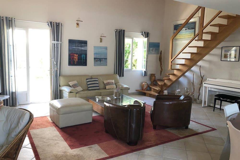 À 200m des plages : Le Logis Des Dunes avec piscine chauffée in Saint-Trojan-les-Bains, Côte de Beauté