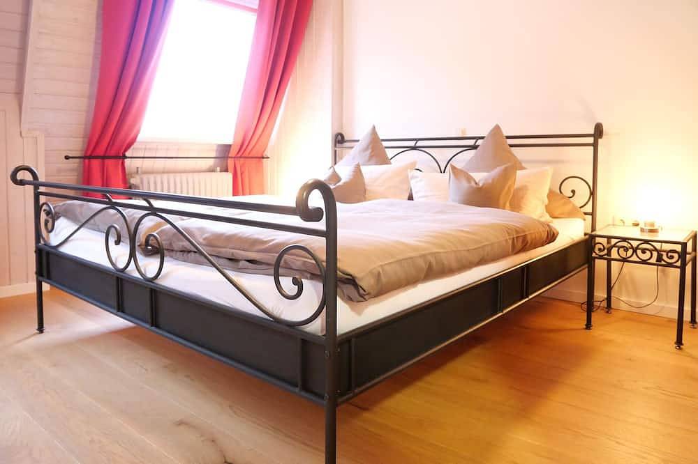 Ganze Wohnung, Gemütliche Ferienwohnung mit 2 Schlafzimmern in Ürzig, Bernkastel-Kues & Umgebung
