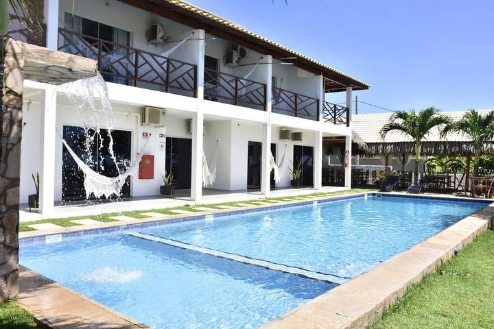 Pousadas para 2 pessoas, com jardim e vista e ainda piscina and piscina infantil, com animais de estimação em Aracati