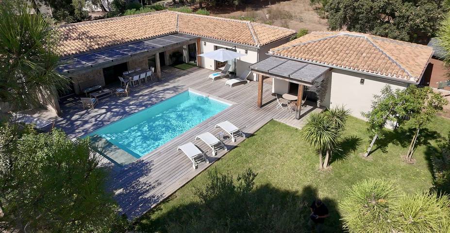 Location de vacances pour 10 personnes, avec terrasse et jardin à Lecci - 2