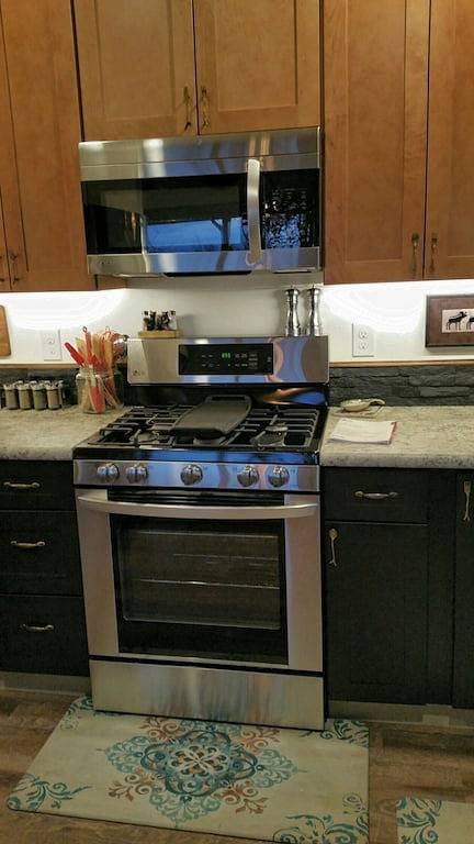 Wunderschöner Upper Hillside in der Nähe des Chugach State Park, reich an Natur und dennoch praktisch in Anchorage, Alaska