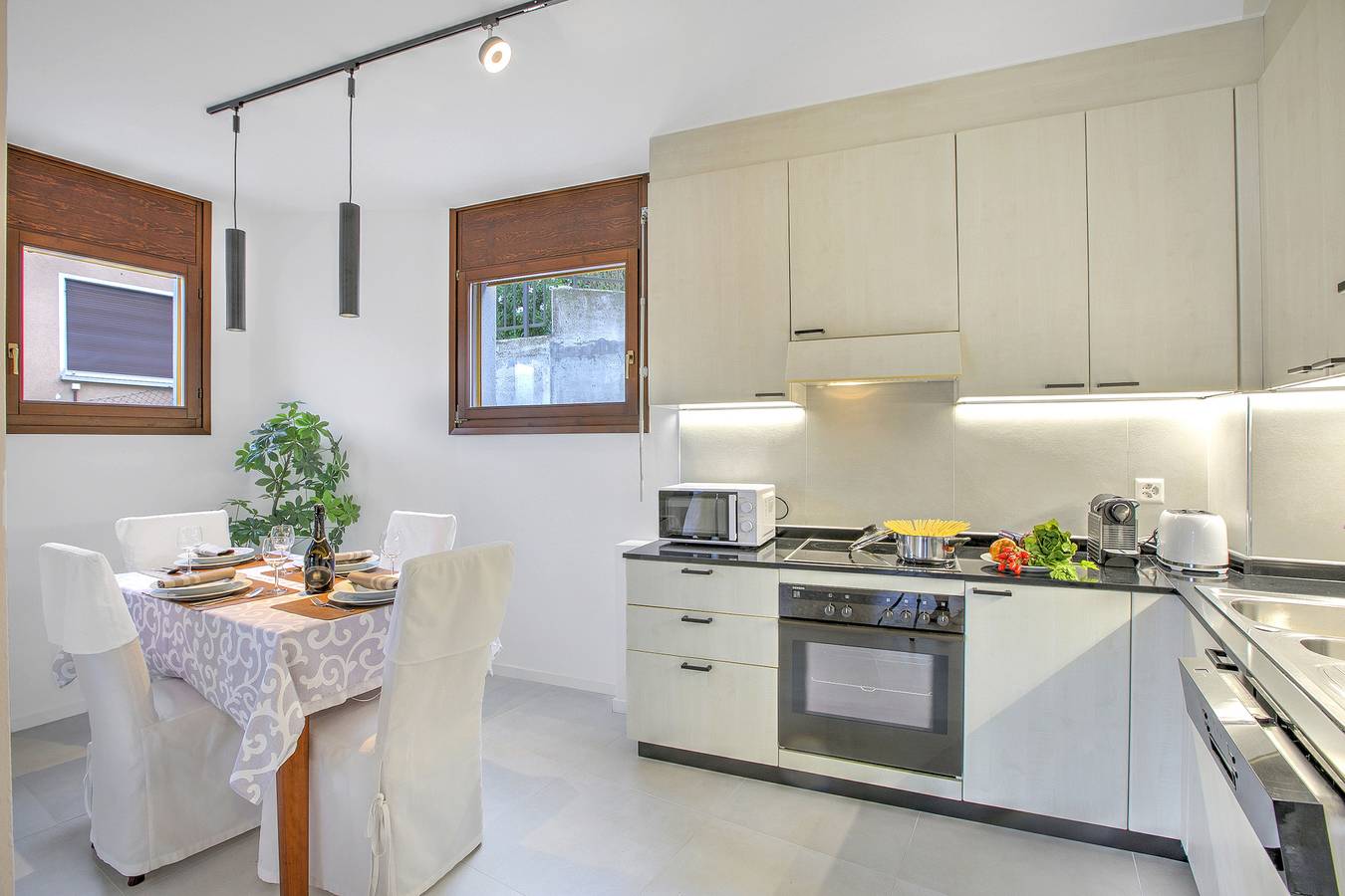 Appartement entier, Appartement de vacances pour 4 personnes avec terrasse in Lugano, Lac de Lugano