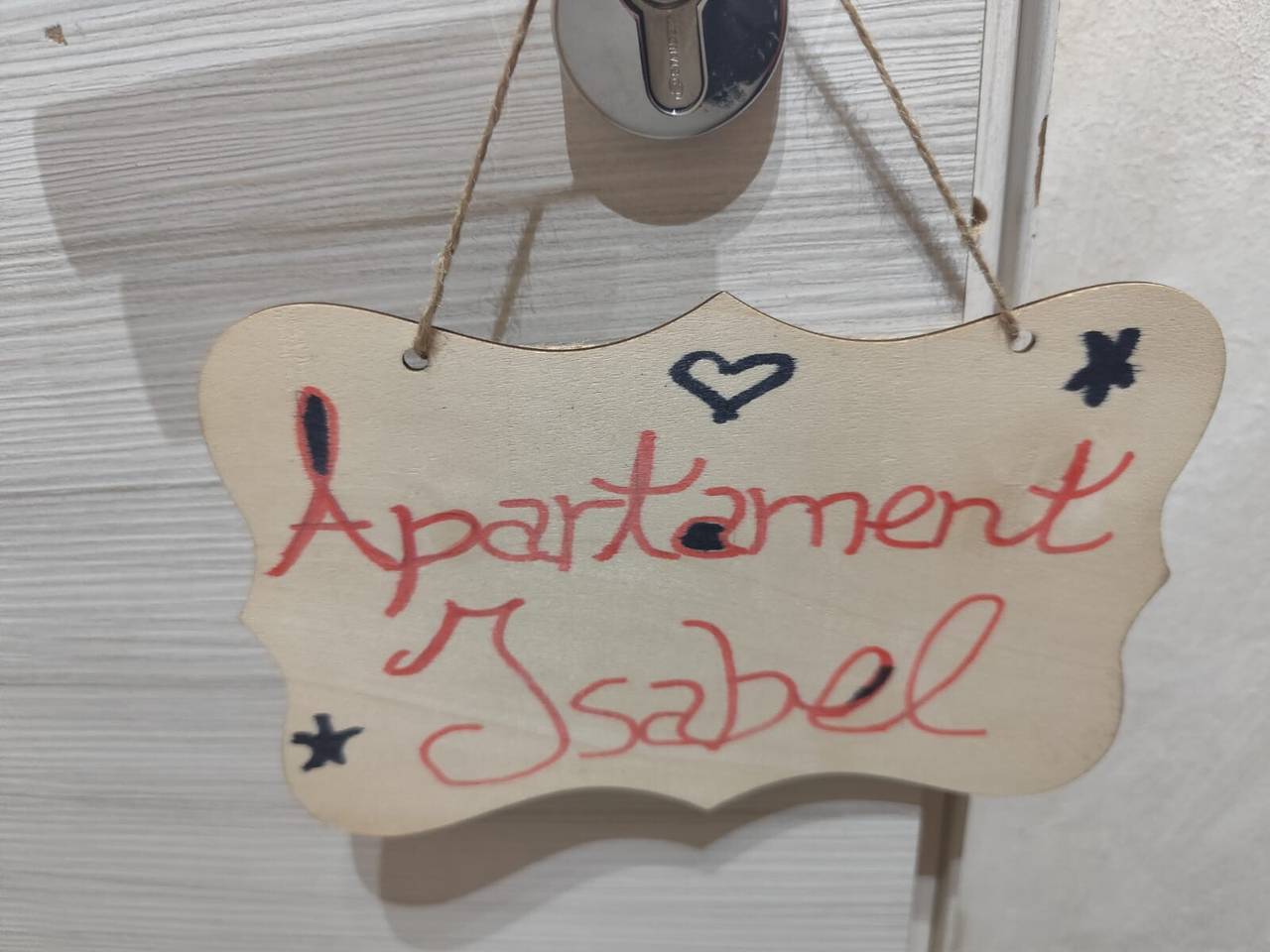 Appartement entier, Appartement « Nigido Holiday House Isabel » avec balcon, Wi-Fi et climatisation in Catane, Province de Catania