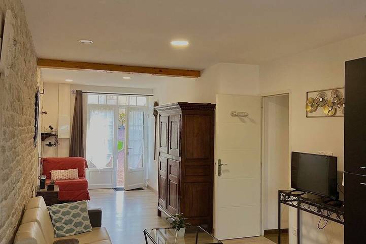 Location de vacances pour 4 personnes, avec Jardin à Coulombs