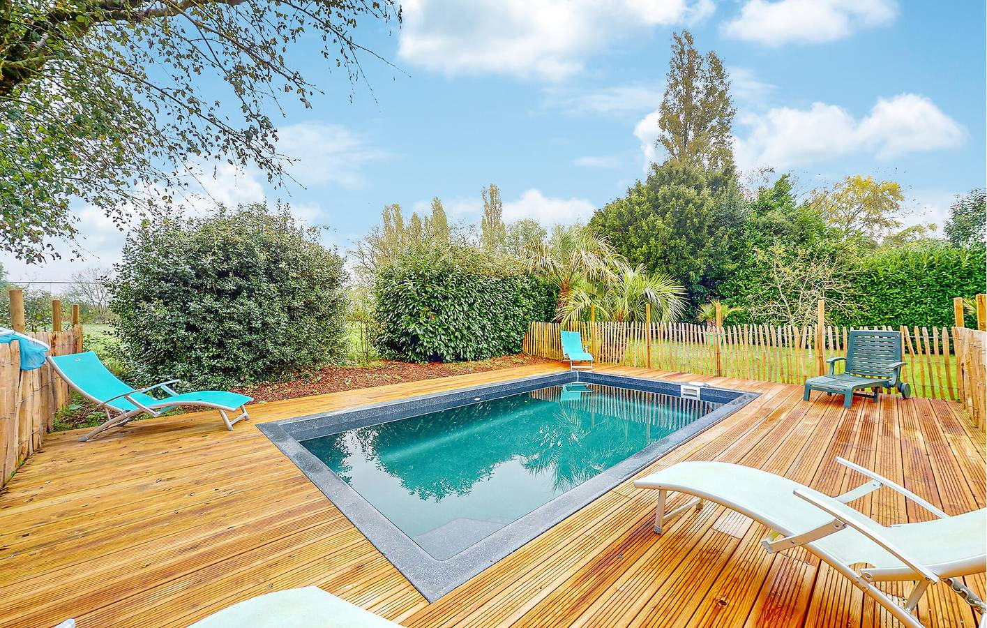 Appartement de vacances moderne avec piscine à Rioux in Rioux, Région de Saintes