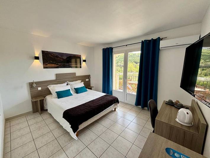 Hôtel pour 2 personnes, avec jardin et jacuzzi ainsi que sauna et piscine à Les Salles-sur-Verdon - 3