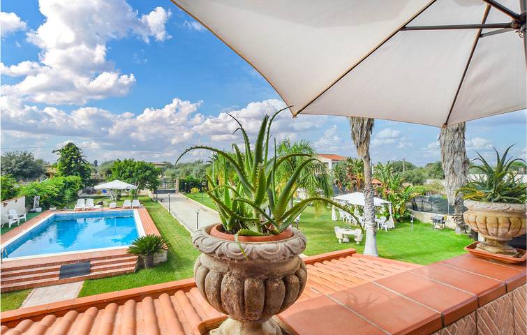 Modernes 2BR Apartment mit Pool & Parkplatz in Syrakus, Syrakus Provinz