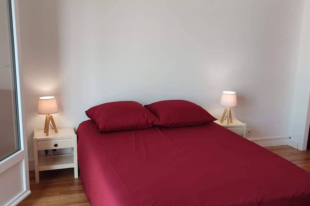 Entire apartment, Grand Logement Rénové, 84 m2, 5 Personnes, à 100 m de la Gare et du Tramway in Le Havre, Le Havre region