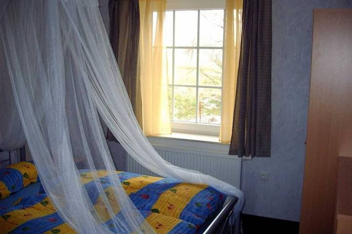 Ferienhaus für 6 Personen, mit Terrasse und Sauna sowie Garten und Pool in Westoverledingen - 3