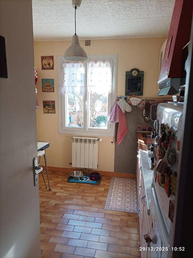 Location de vacances pour 2 personnes, avec vue et jardin, animaux acceptés à Le Revest-les-Eaux - 2