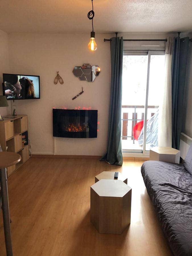 Gîte pour 4 personnes, avec terrasse et vue, animaux acceptés dans Cinéma L'Aiguille