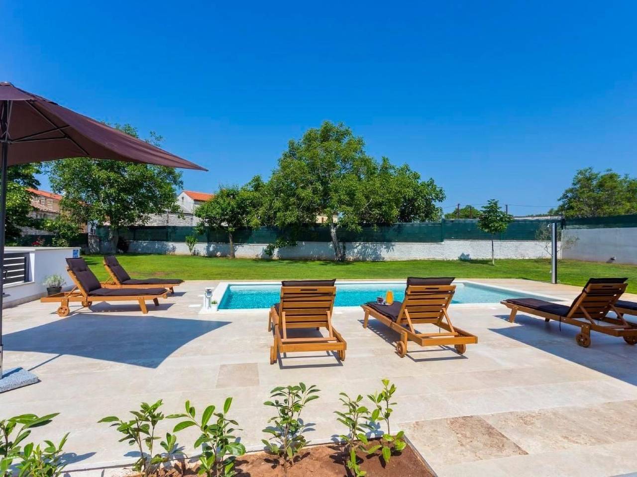 Villa Anavi mit privatem Pool und großem Garten in Barban, Südküste Istrien