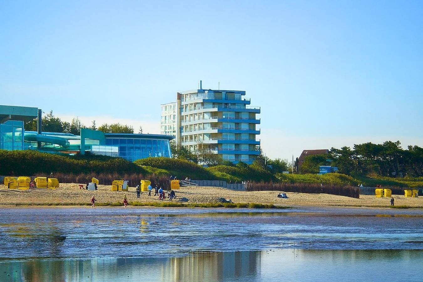 Ganze Wohnung, Ferienwohnung in Duhnen 1. Reihe am Strand | Seehütte 004 in Duhnen, Cuxhaven