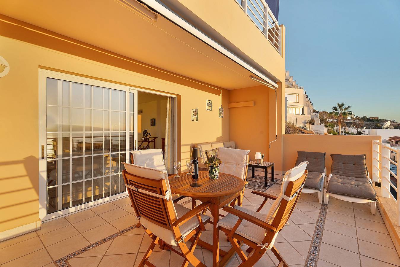 Apartamento entero, Casa de vacaciones "Great Sunset Views Los Gigantes" con piscina compartida y Wi-Fi in Playa de los Guíos, Santiago del Teide