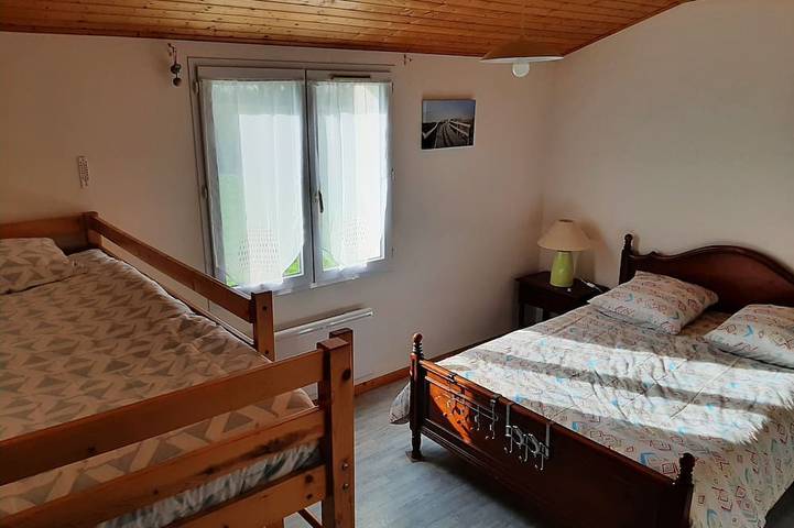 Location de vacances pour 10 personnes, avec jardin et terrasse à Grosbreuil - 2