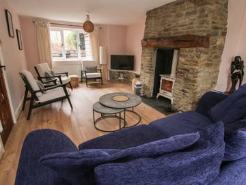 Glamping for 8 People in Shropshire, Midlands, Photo 2