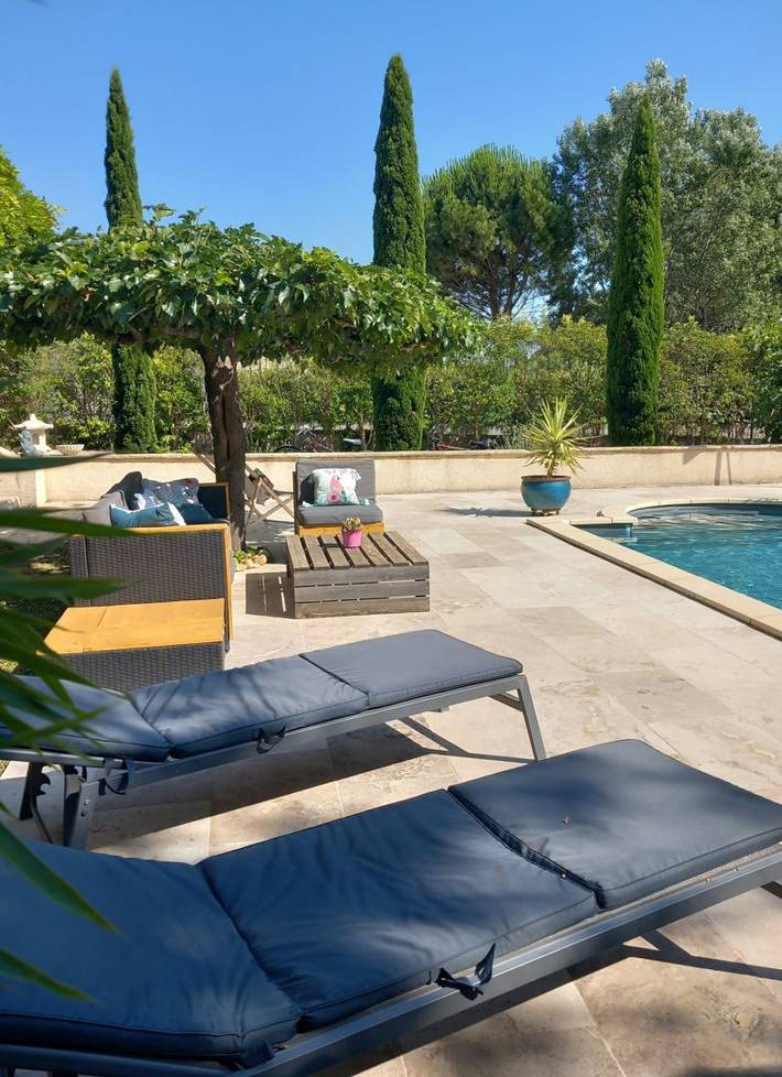 Gîte pour 6 personnes, avec jardin ainsi que terrasse et piscine à Pujaut - 3