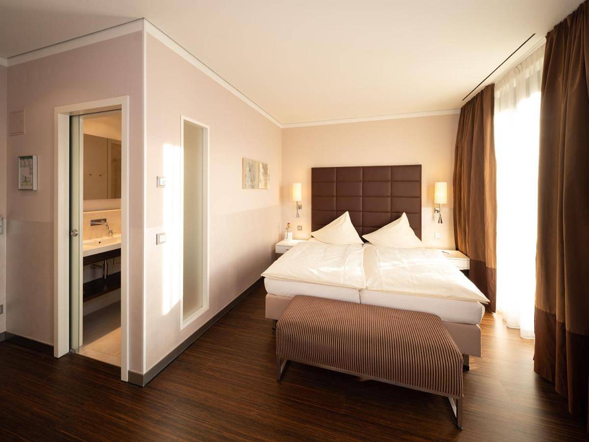 Hotel Eberhards am Wasser in Bietigheim-Bissingen, Kraichgau