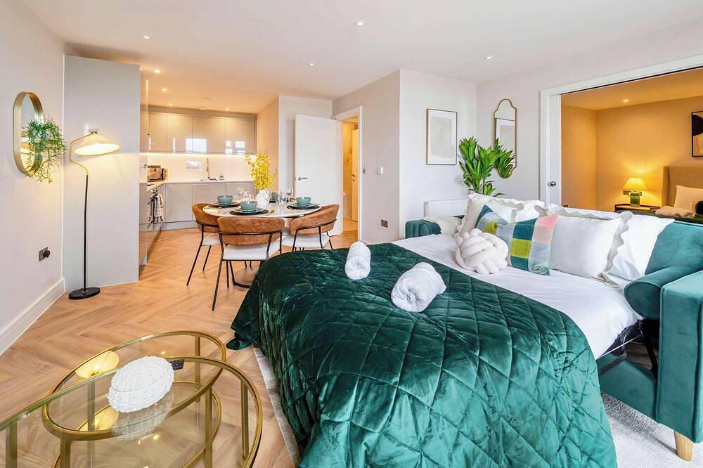Geheel appartement, Stunning Flat, Hi-Speed Wifi, 55 Inch 4K Tv, Desk in Rushmoor, Hampshire