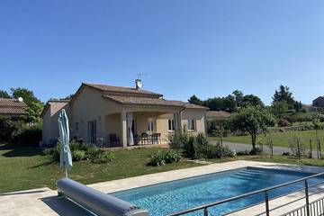 Gîte pour 8 personnes, avec jardin et terrasse à Saint-Genest-de-Beauzon