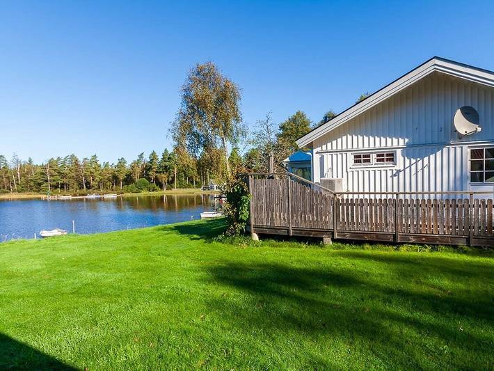 Ferienhaus für 8 Personen, mit Terrasse und Garten sowie Sauna und Seeblick in Tranemo - 4
