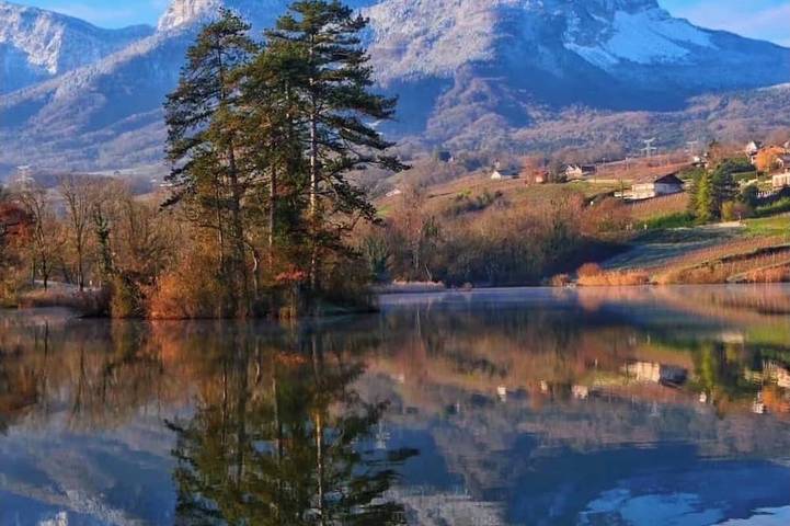 Location de vacances pour 10 personnes, avec terrasse et jardin, animaux acceptés à Myans