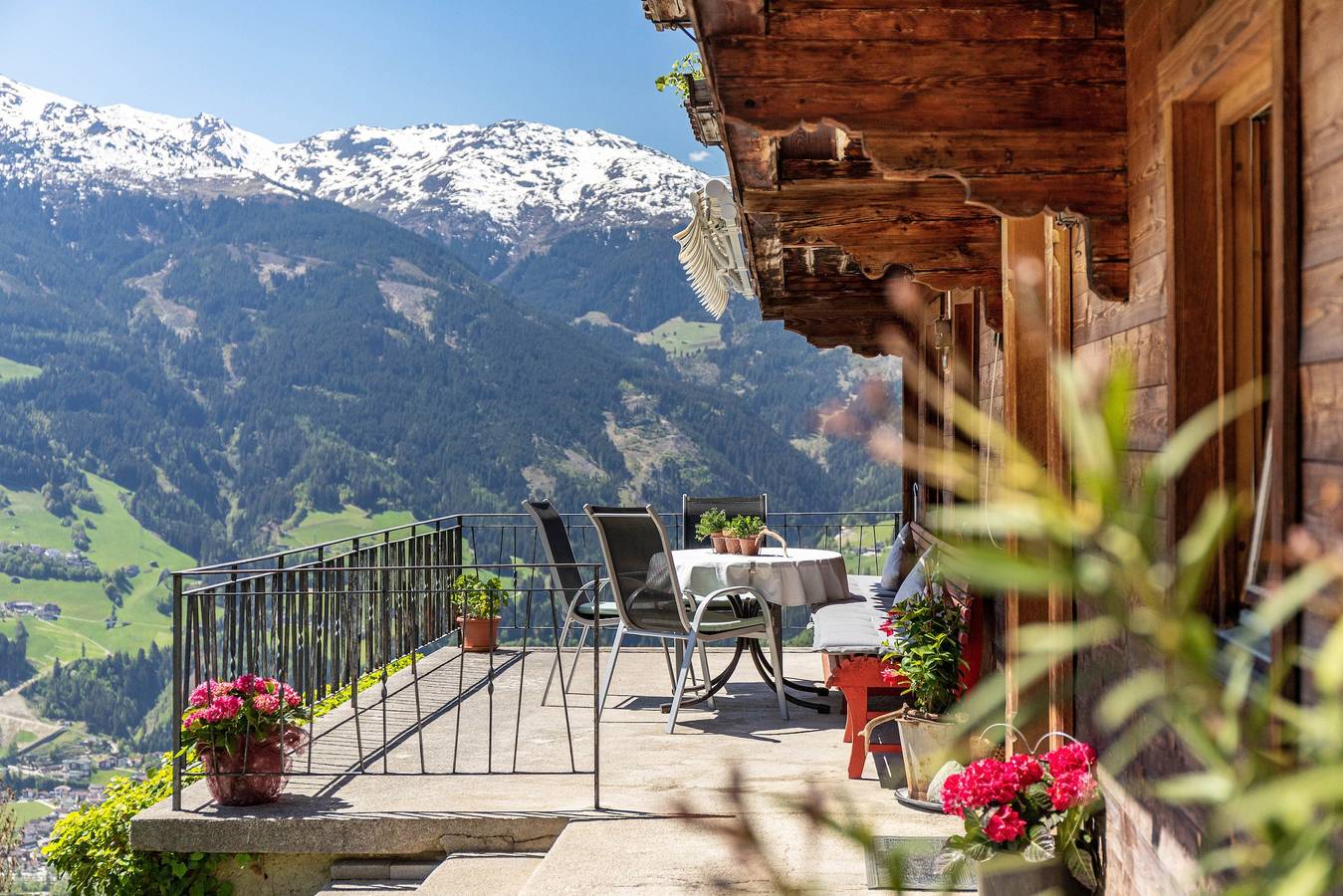 Dreibettzimmer mit Ausblick in Stummerberg, Ski-Optimal Hochzillertal