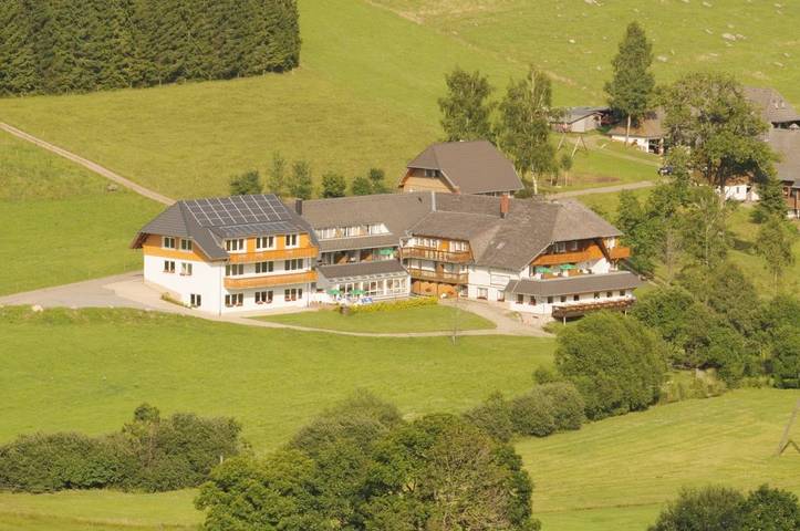 Hôtel pour 3 personnes, avec jardin et sauna ainsi que vue et piscine, animaux acceptés