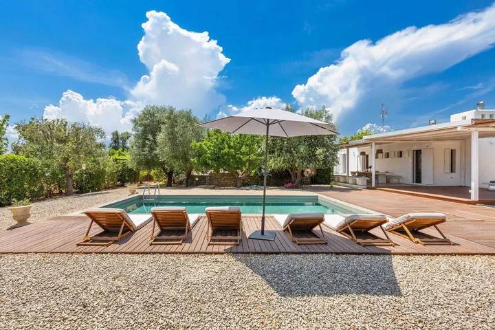 Location de vacances pour 8 personnes, avec piscine et terrasse à Carovigno - 3