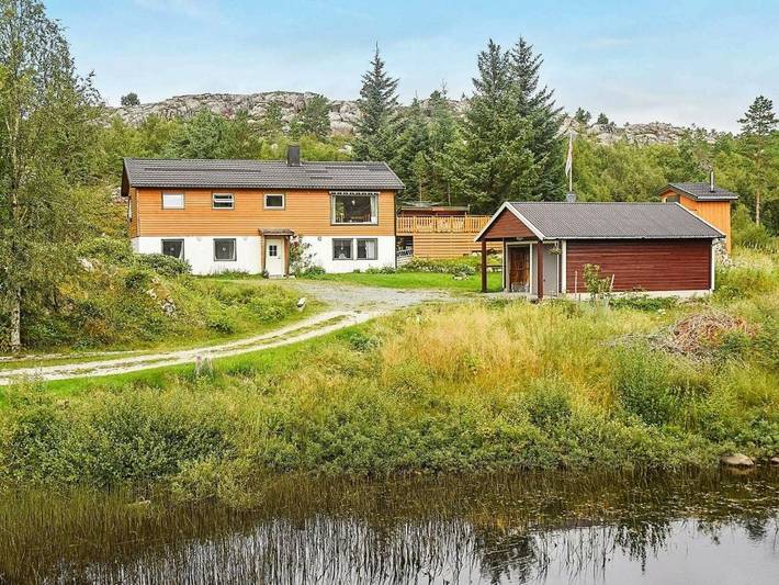 Ferienhaus für 8 Personen, mit Balkon und Sauna auf Hitra
