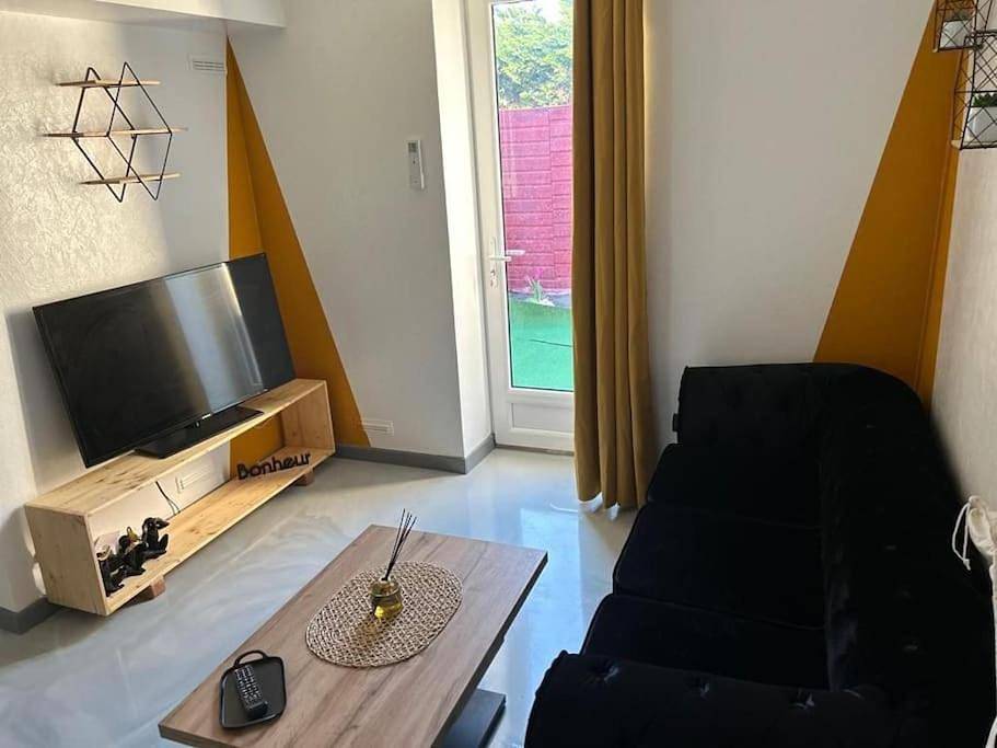 Appartement entier, Studio Apartment in Chaumont-sur-Loire, Région de Blois