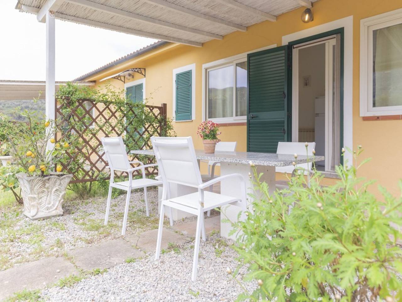 Ganze Ferienwohnung, Ferienwohnung für 4 Personen mit Garten in Rio Marina, Elba