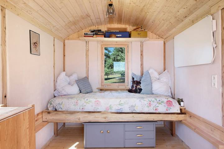 Hel ferielejlighed, Tiny Home “Bauwagen auf dem Falkenhof” – Nature Retreat with Shared Kitchen in Bubenbach (Eisenbach), Eisenbach