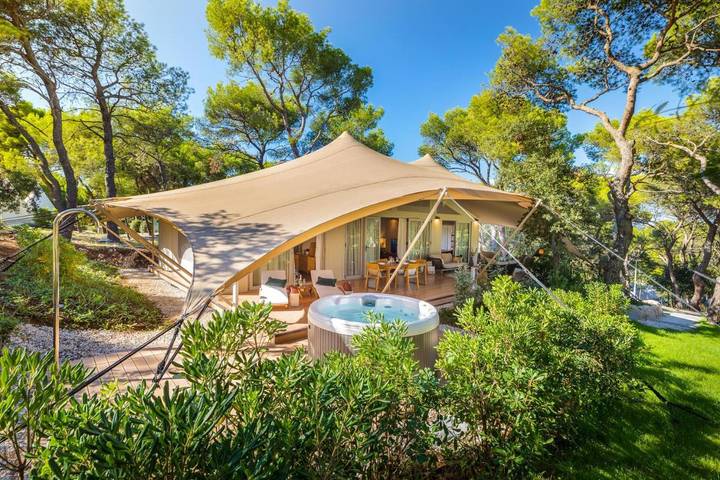 Parc de vacances pour 2 personnes, avec sauna ainsi que terrasse et jacuzzi à Medulin - 2