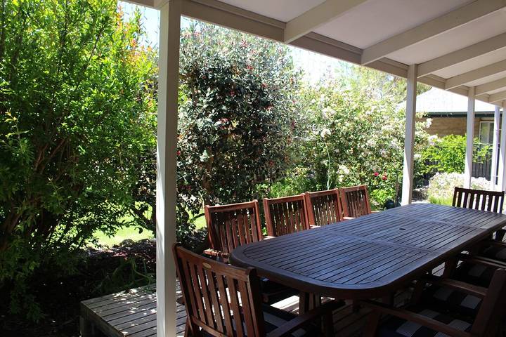 Holiday home for 12 people, with balcony and garden in Kangaroo Island