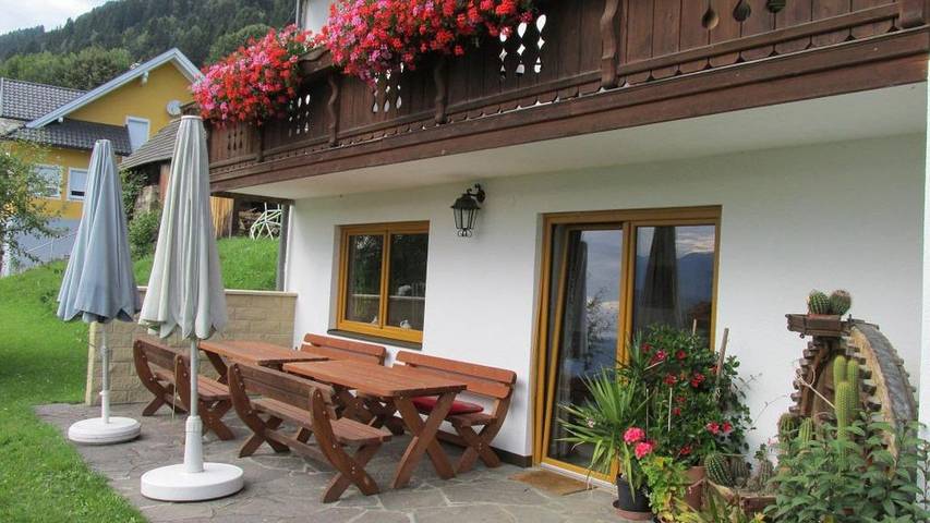 Vakantiewoning voor 4 personen, with uitzicht op het meer and terras as well as uitzicht and tuin in Millstatt