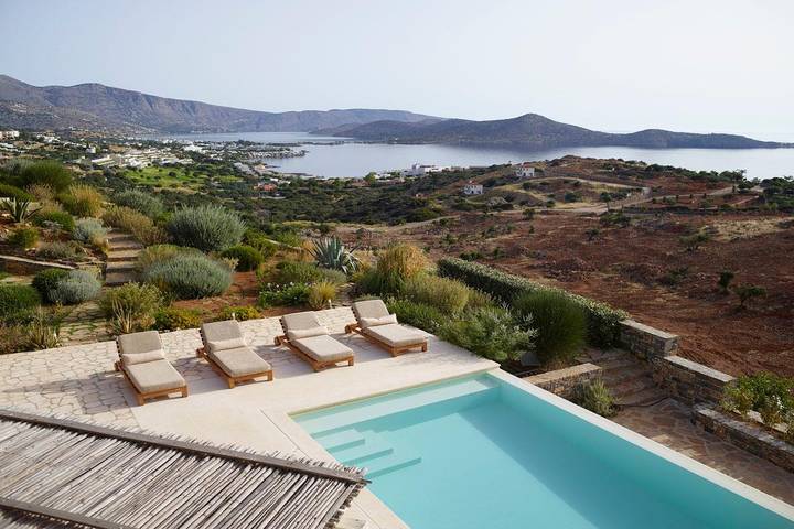 Villa voor 16 personen, met Balkon/Terras en Zwembad in Elounda